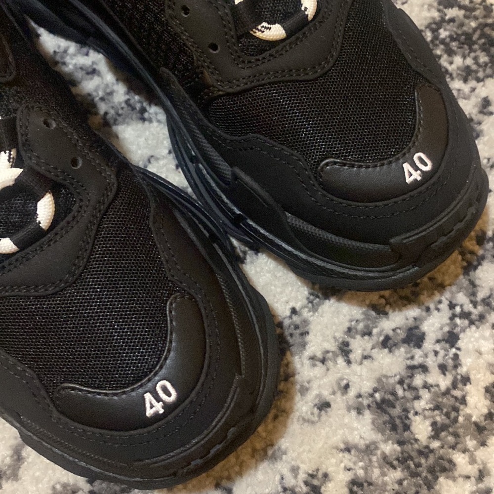 BALENCIAGA Triple S Sneakers - Picture 7 of 10